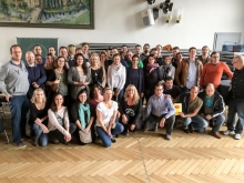Gruppenbild in der Aula